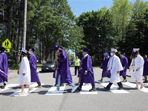 Score Big: No Essay Scholarships for High School Seniors